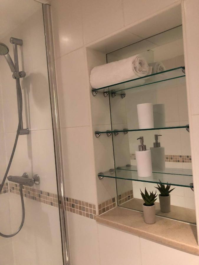 1 Bedroom Flat In Sheffield City Centre-Sleeps 4 ภายนอก รูปภาพ